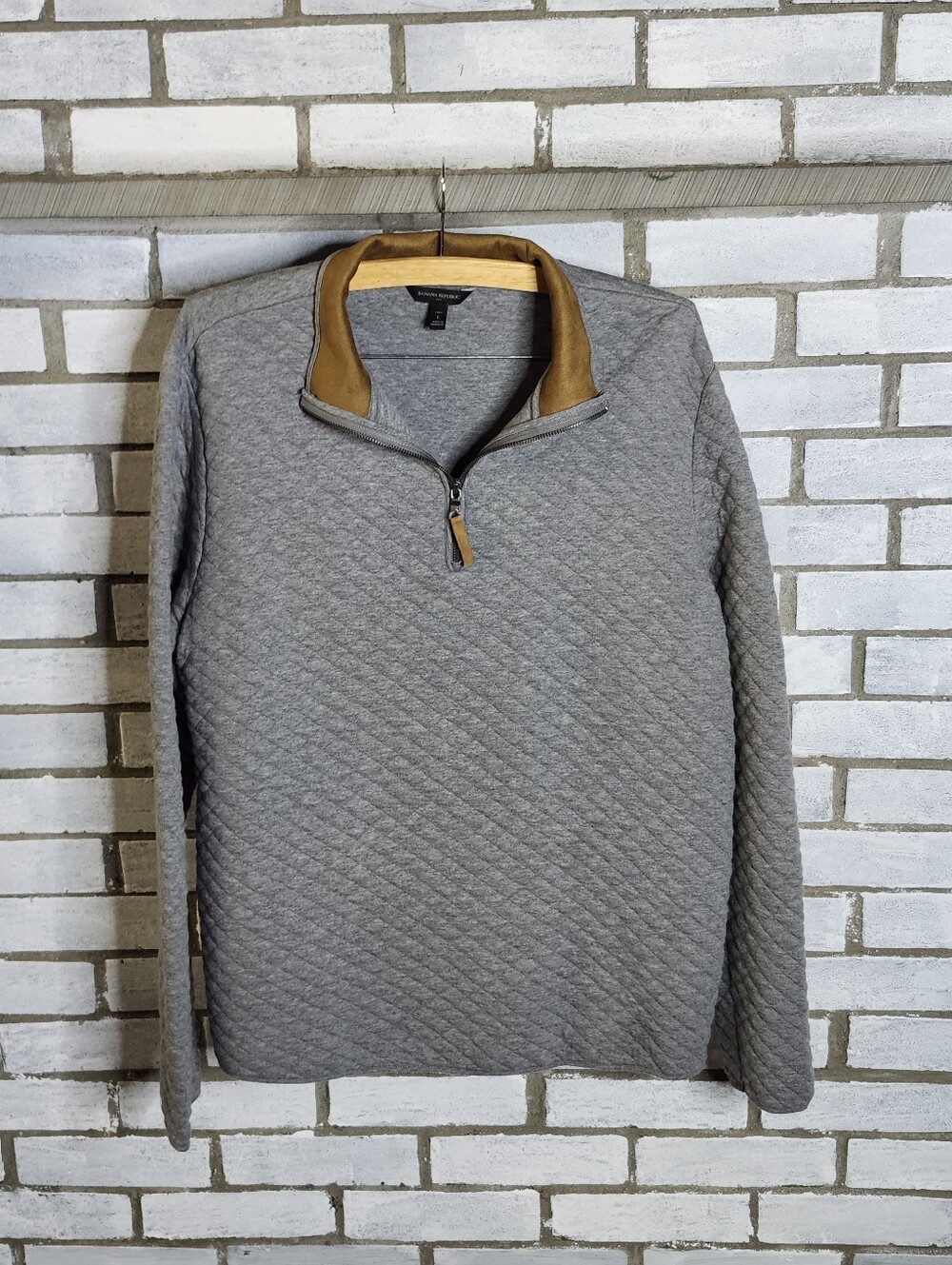 • Banana Republic Factory L Large Tall Quilted Half Zip Pullover Sweater Gray